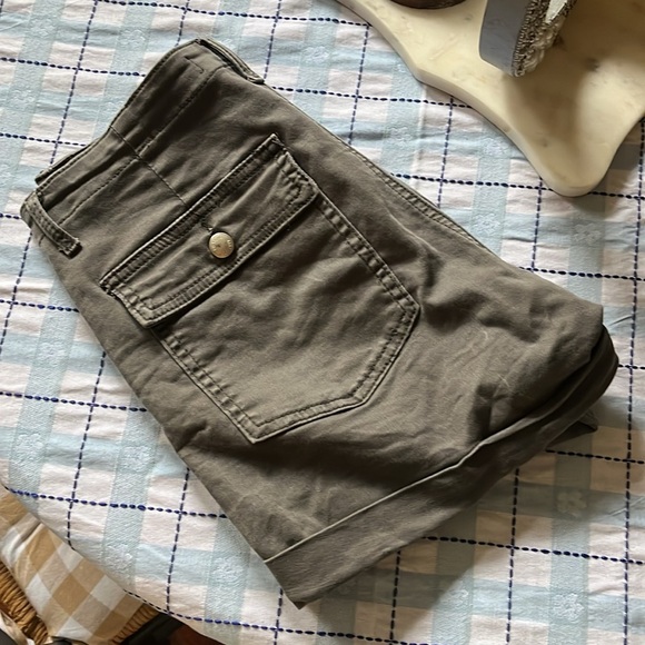 Listicle High Rise Shorts - Picture 3 of 3